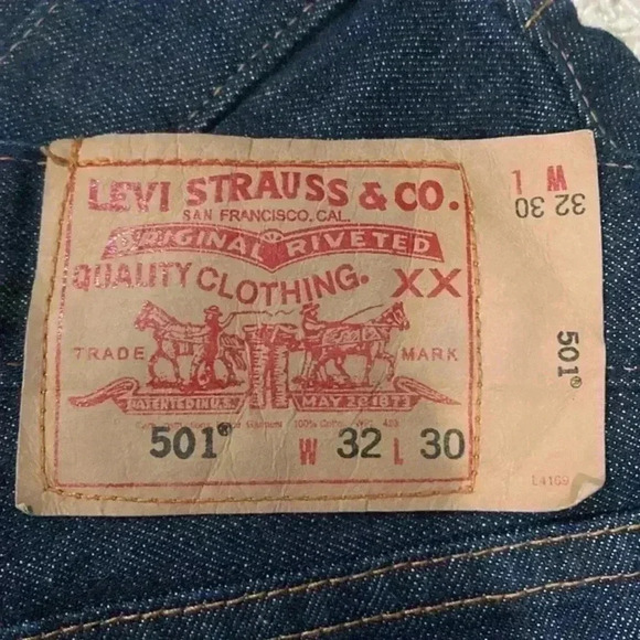 Levi’s original 501 high waisted straight leg button-fly - Picture 5 of 6